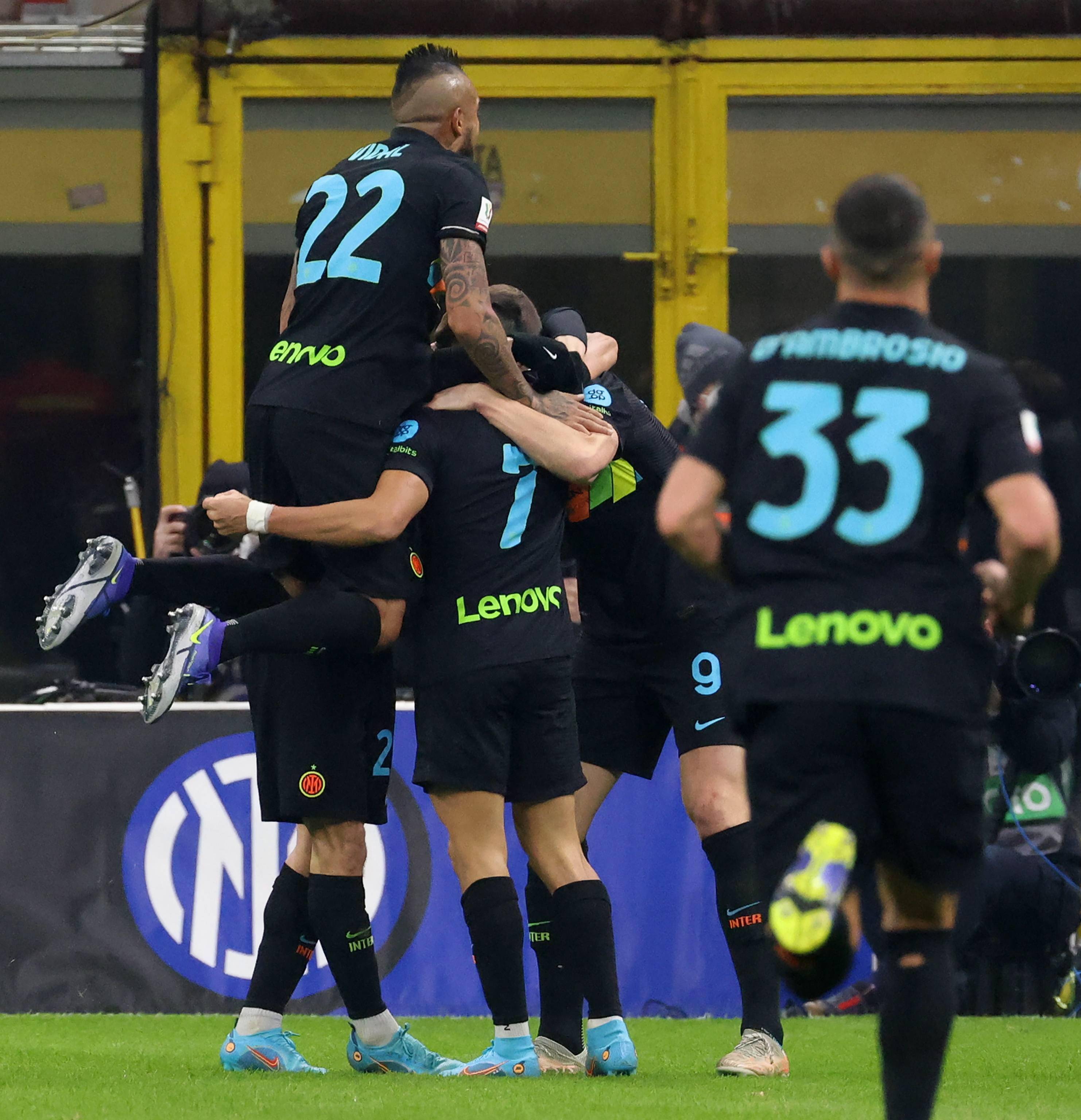 包含国际比赛日金州勇士主帅复盘:意大利杯节点到来;震撼外界;阵容厚度经受考验的词条 包含国际比赛日金州勇士主帅复盘:意大利杯节点到来;震撼外界;阵容厚度经受考验的词条