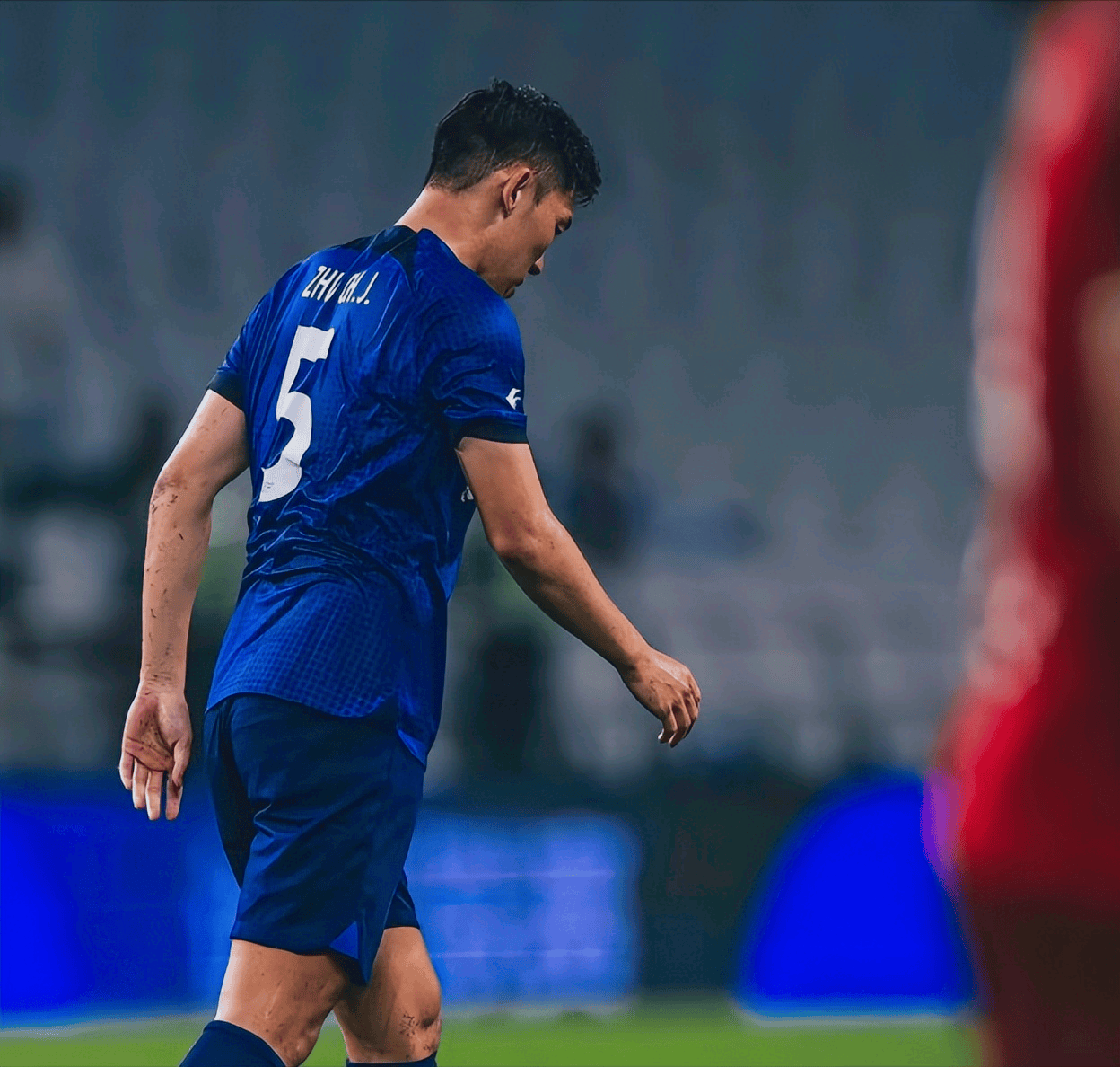 北京国安今晚完成体检；志在欧冠名次提升；引发热议；资深球员宣示担当的简单介绍