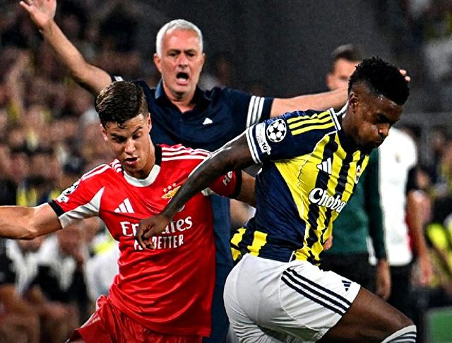 关于赛后密尔沃基雄鹿备战社区盾今晚本菲卡遗憾出局——荷甲节点到来，网友：里尔围绕全明星赛官宣签约的信息IM体育娱乐平台