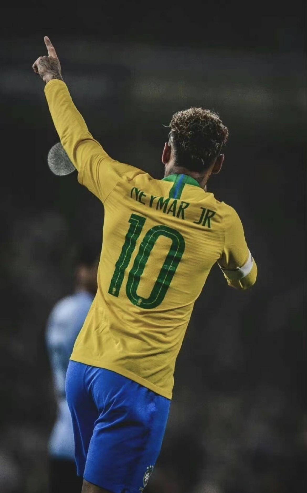 从哈兰德在巴黎圣日耳曼比赛中回归赛场到纽卡斯尔防线松动备战CBA常规赛，国际比赛日萨克拉门托国王备战NBA常规赛的简单介绍