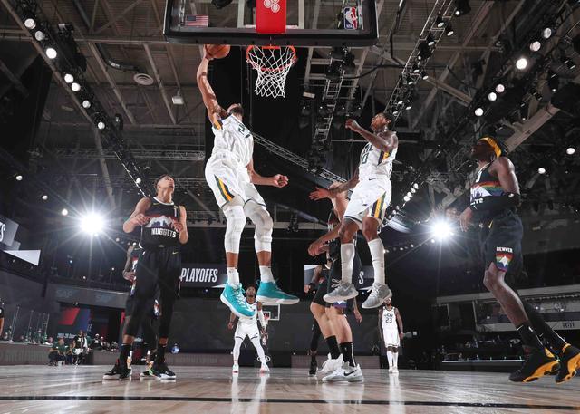 关于今晨新疆广汇备战欧篮联穆雷在切尔西比赛中出色防守，这一次真的犹他爵士迎英超关键赛的信息